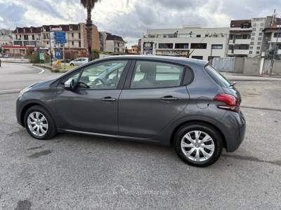 Peugeot 208 5PORTE 1.4HDI 68CV EURO5B Grigio usata giugliano in campania