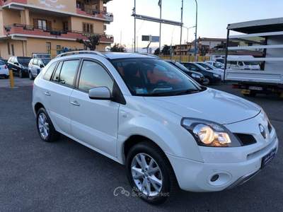 Renault Koleos 4X4 2.5 GPL 170CV Bianco usata giugliano in campania