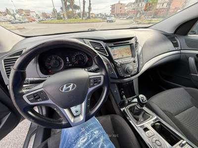 Hyundai i40 WAGON SW 1.7CRDi 136CV EURO5B Grigio usata giugliano in campania