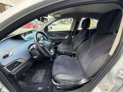 Lancia Ypsilon 1.2 69 CV 5 porte S&S GOLD Argento usata Arcola
