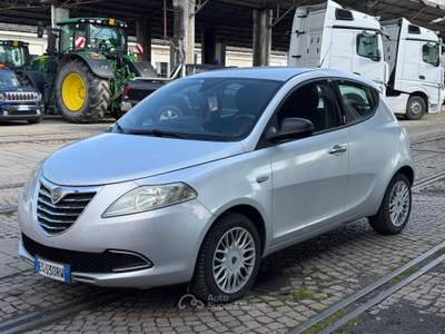Lancia Ypsilon 1.2 69 CV 5 porte S&S GOLD Argento usata Arcola