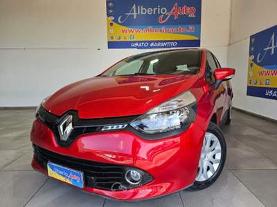 Renault Clio 1.5 dCi 8V 75CV 5 porte Wave Rosso usata ADRANO Renault Clio 1.5 dCi 8V 75CV 5 porte Wave Rosso usata ADRANO