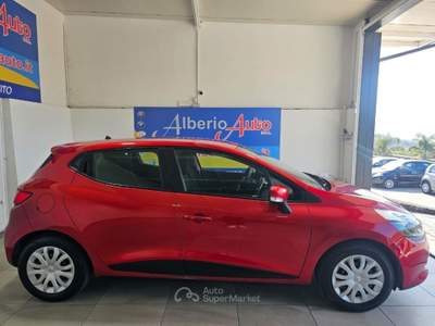 Renault Clio 1.5 dCi 8V 75CV 5 porte Wave Rosso usata ADRANO