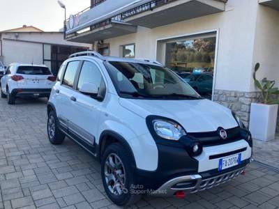 Fiat Panda 1.3 MJT 95 CV S&S 4x4 Bianco usata Cortona