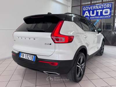 Volvo XC40 D3 2.0d 190cv GEARTRONIC AWD R-DESIGN Bianco usata Pollenza
