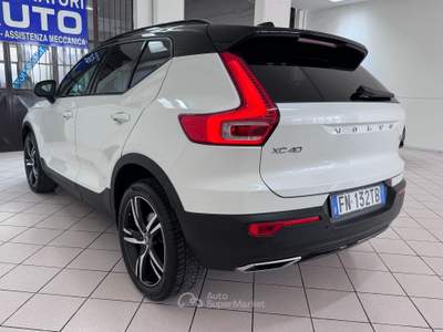 Volvo XC40 D3 2.0d 190cv GEARTRONIC AWD R-DESIGN Bianco usata Pollenza