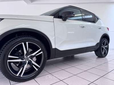 Volvo XC40 D3 2.0d 190cv GEARTRONIC AWD R-DESIGN Bianco usata Pollenza