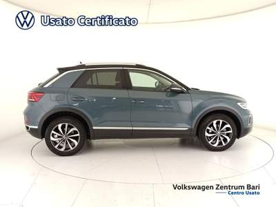 Volkswagen T-Roc 1.0 tsi style 110cv Blu/Azzurro usata Bari