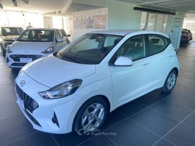 Hyundai i10 1.0 MPI AT Tech+ Connect Bianco usata Nola