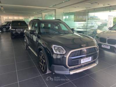 MINI Countryman D Favoured Countryman Nero usata Nola