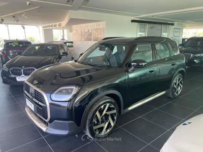 MINI Countryman D Favoured Countryman Nero usata Nola