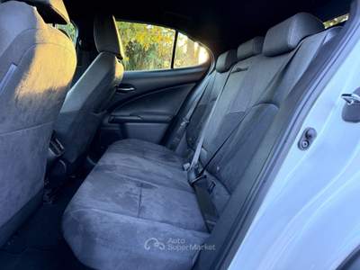 Lexus UX 250 184cv Hybrid Tagliandi Garanzia LEXUS Bianco usata Roma