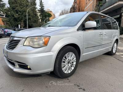Lancia Voyager 2.8d 163cv Automatica 7 Posti Argento usata Roma