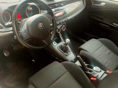 Alfa Romeo Giulietta Exclusive Bianco usata Valenzano