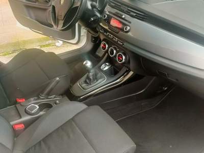 Alfa Romeo Giulietta Exclusive Bianco usata Valenzano