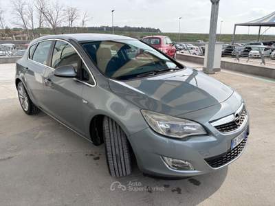 Opel Astra 5 porte Cosmo Grigio usata ALTAMURA