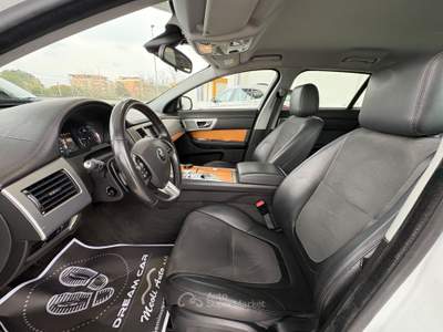 Jaguar XF Sportbrake 2.2 D Limited Edition Bianco usata ALTAMURA