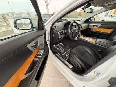 Jaguar XF Sportbrake 2.2 D Limited Edition Bianco usata ALTAMURA