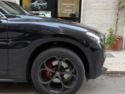 Alfa Romeo Stelvio Competizione Nero usata Bari