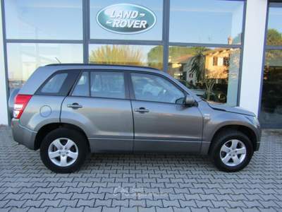 Suzuki Grand Vitara 1.9 DDiS 5 porte INTEGRALE+RIDUTTORE Nero usata Faenza