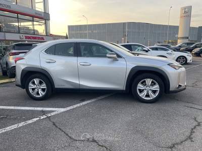 Lexus UX UX Hybrid 250h HEV Design aut Argento usata Mazzano