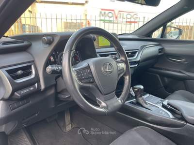 Lexus UX UX Hybrid 250h HEV Design aut Argento usata Mazzano