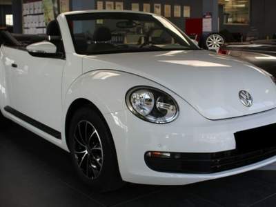Volkswagen Maggiolino Cabrio 1.2 TSI Design BlueMotion Technology Bianco usata Castelnuovo Rangone