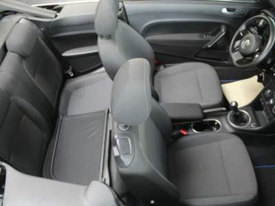 Volkswagen Maggiolino Cabrio 1.2 TSI Design BlueMotion Technology Bianco usata Castelnuovo Rangone