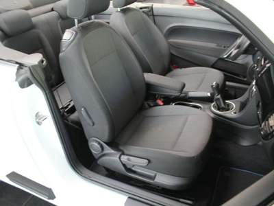 Volkswagen Maggiolino Cabrio 1.2 TSI Design BlueMotion Technology Bianco usata Castelnuovo Rangone