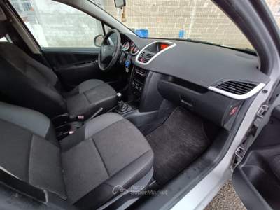 Peugeot 207 Vendesi Peugeot 207 1.4 HDI Nero usata Fucecchio