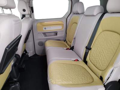 Volkswagen ID.Buzz Pro+ Giallo usata Massa