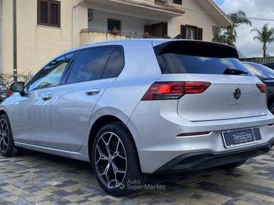 Volkswagen Golf 8 Life 2.0 TDI 116CV usata Partinico