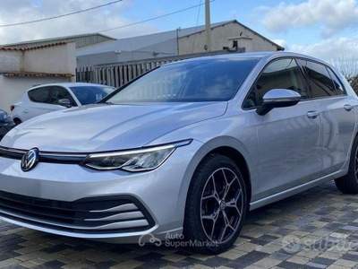 Volkswagen Golf 8 Life 2.0 TDI 116CV usata Partinico