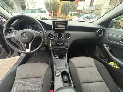 Mercedes-Benz GLA 180 CDI 109 CV DCT Grigio usata Campi Bisenzio