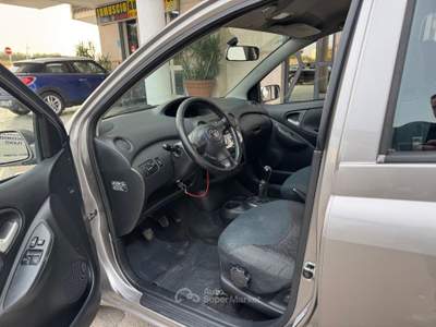 Toyota Yaris 1.4 Tdi D-4D Sol '03 Grigio usata Andria