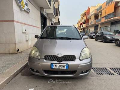 Toyota Yaris 1.4 Tdi D-4D Sol '03 Grigio usata Andria
