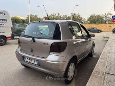 Toyota Yaris 1.4 Tdi D-4D Sol '03 Grigio usata Andria