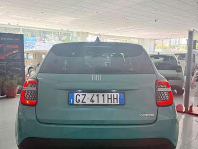Fiat 600 Hybrid DCT MHEV La Prima Blu/Azzurro usata Castellammare di Stabia