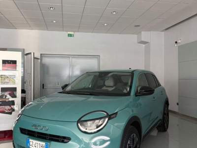 Fiat 600 Hybrid DCT MHEV La Prima Blu/Azzurro usata Castellammare di Stabia