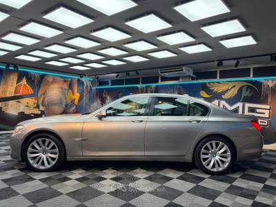 BMW Serie 7 750i 750i Eccelsa auto (784) Argento usata Calenzano