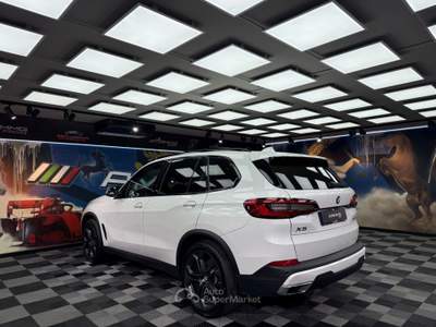BMW X5 xDrive30D X-Line (630) Bianco usata Calenzano