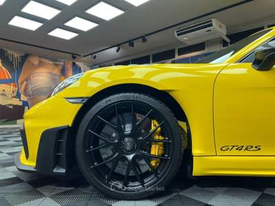 Porsche Cayman 718 Spyder 4.0 GT4 RS pdk WEISSACH RS PACK (718) Giallo usata Calenzano