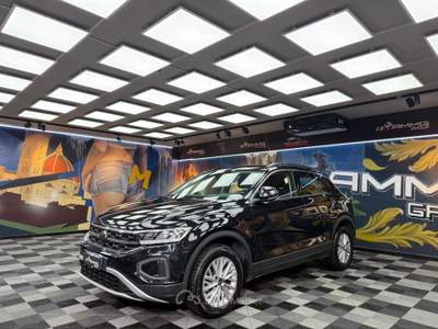 Volkswagen T-Roc SCR 150 CV DSG R-Line (359) Nero usata Calenzano