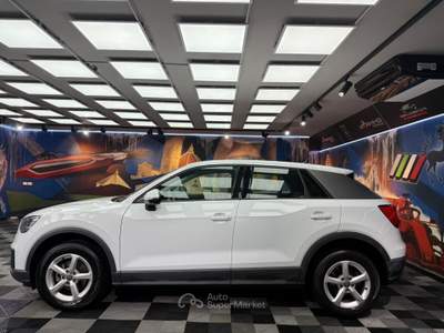 Audi Q2 S tronic Business (645) Bianco usata Calenzano