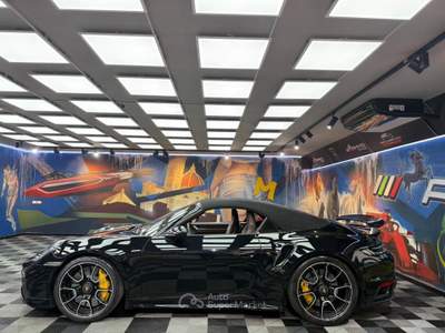 Porsche 911 Turbo S Cabriolet (925) Nero usata Calenzano