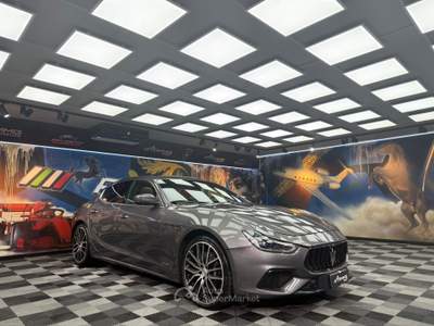 Maserati Ghibli S Q4 Gransport (591) Grigio usata Calenzano