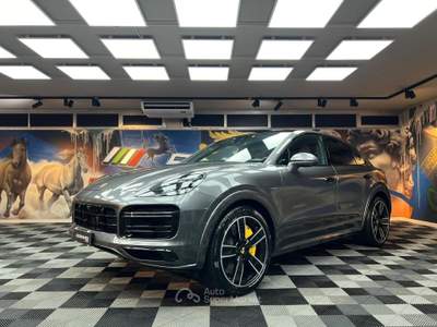 Porsche Cayenne Coupe 4.0 Turbo S e-hybrid tiptronic (538) Grigio usata Calenzano