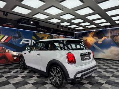 MINI Cooper 1.5 Resolute (001) Bianco usata Calenzano