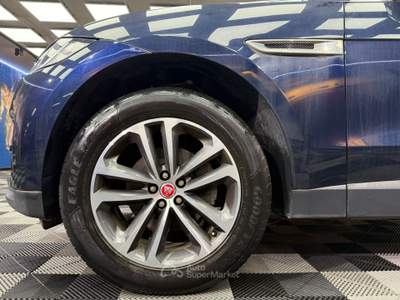 Jaguar F-Pace AWD aut. Chequered Flag (140) Blu/Azzurro usata Calenzano