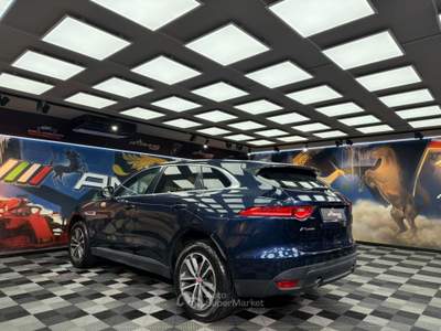Jaguar F-Pace AWD aut. Chequered Flag (140) Blu/Azzurro usata Calenzano